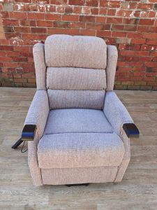 Exeter Lift & Rise Chair- Natural